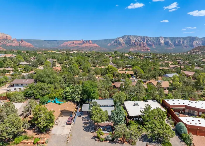 Amethyst Retreat. Back Yard With Hot Tub & Views! Ferienhaus Sedona
