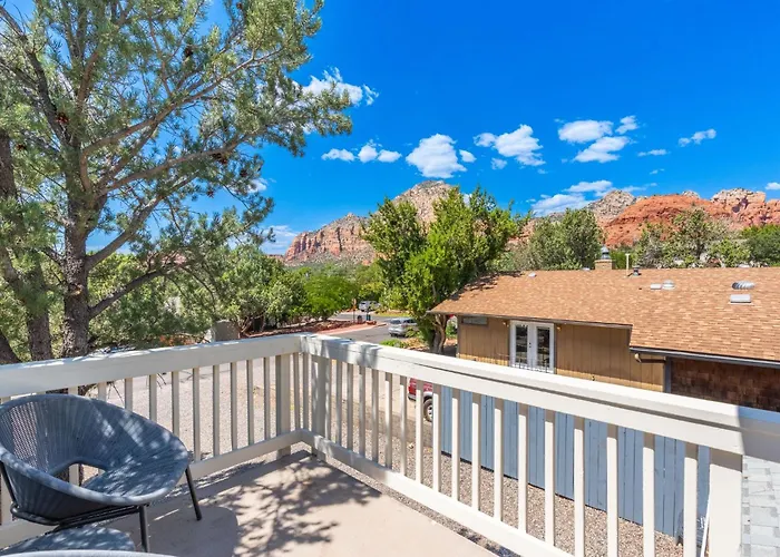 Amethyst Retreat. Back Yard With Hot Tub & Views! Sedona