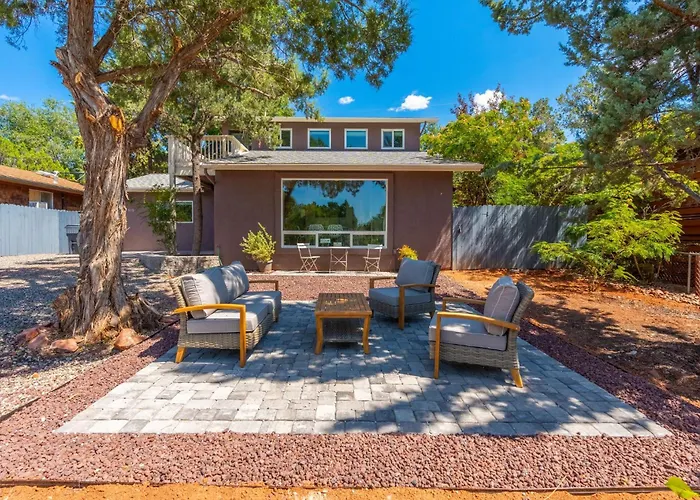 Ferienhaus Amethyst Retreat. Back Yard With Hot Tub & Views!